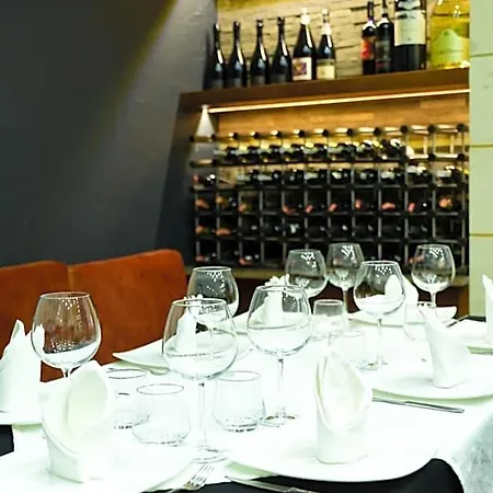 Comfort Center Hotel Tirana